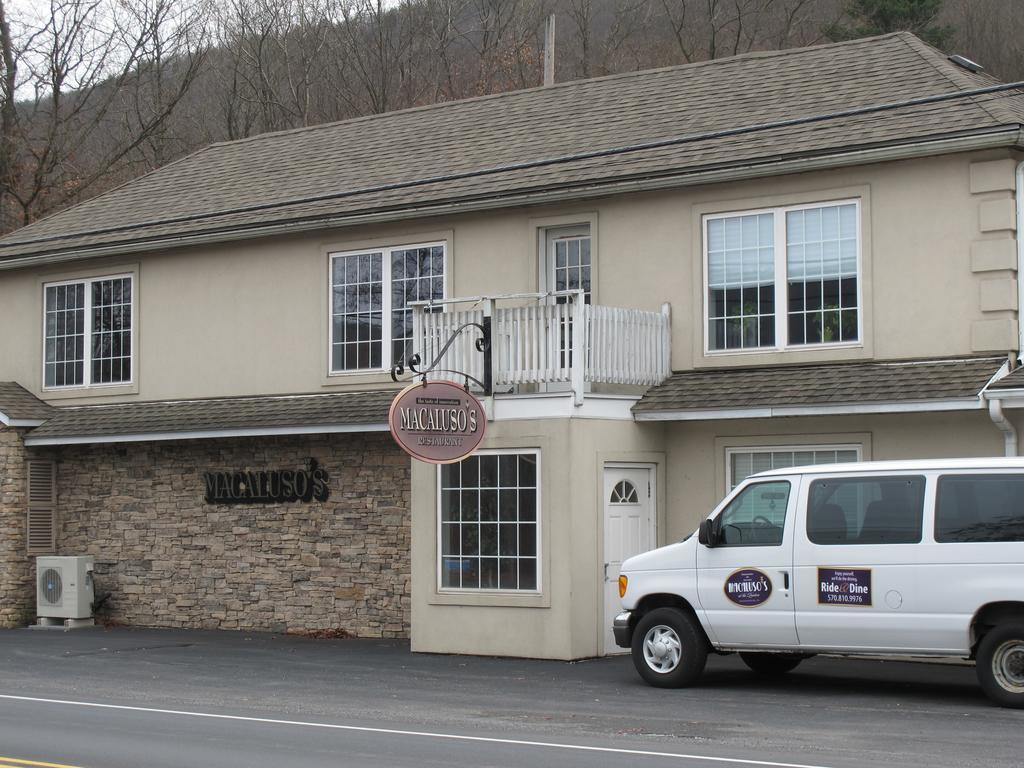 Macaluso'S At The Lantern Lodge Jim Thorpe Zimmer foto